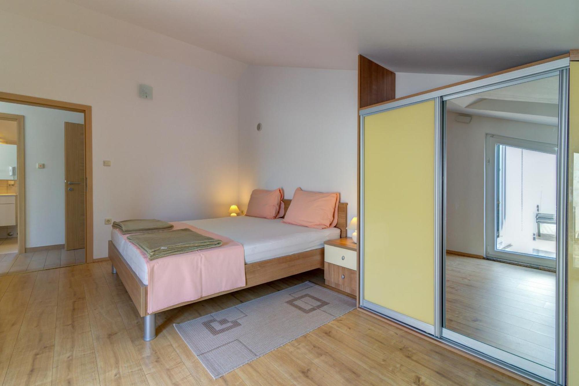 Apartmani Lili Novi Vinodolski Exterior foto