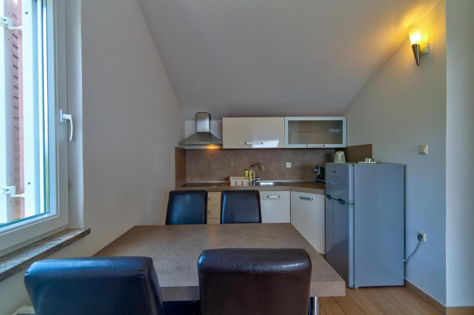 Apartmani Lili Novi Vinodolski Exterior foto